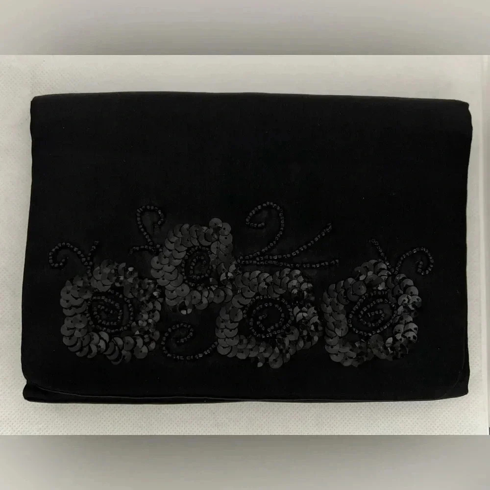 VINTAGE: Magid | ladies satin clutch handbag